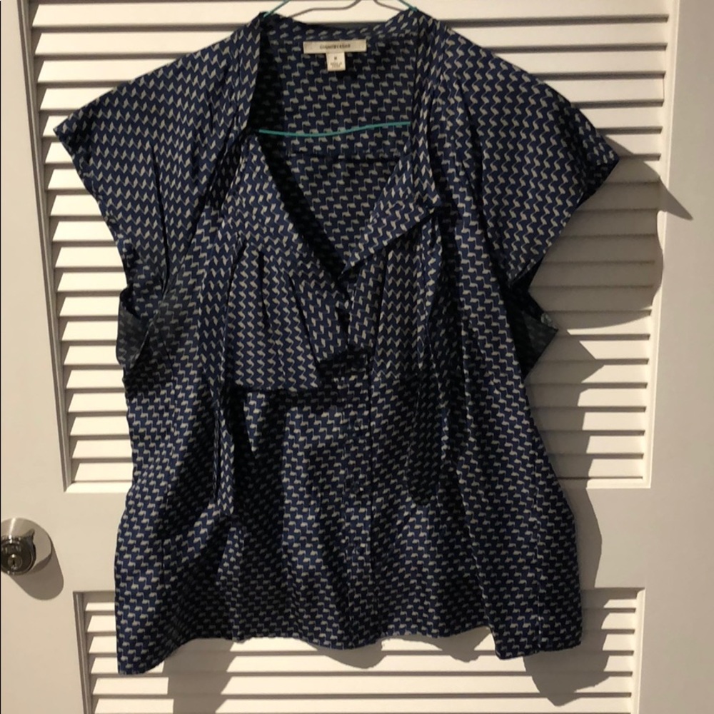 Navy blue and white country road top